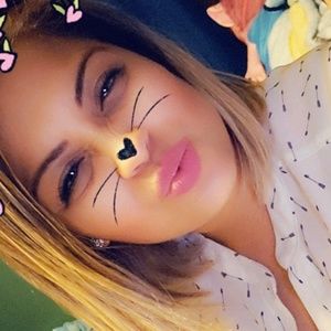 Meet your Posher, Lilly